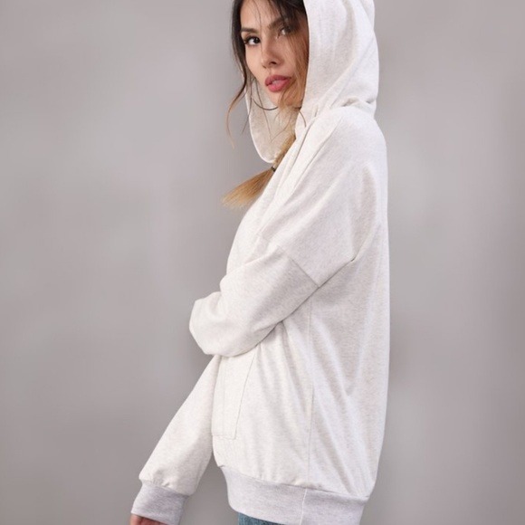 Oatmeal Snap Pocket Hooded Pullover - Picture 4 of 5